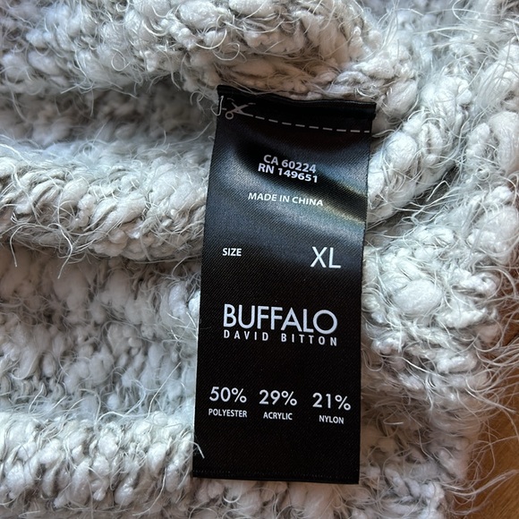 Sweater - Picture 3 of 3